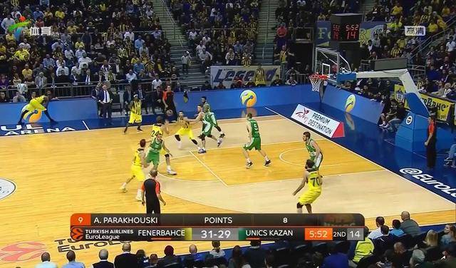 媒体人：李贤重几乎以一己之力摧毁中国男篮的外线防守（媒体人称：李贤重几乎凭一己之力击穿中国男篮外线防线）