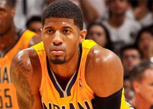 恐怖效率，哈兰德本赛季俱乐部+国家队19场已打入30球（哈兰德效率爆表：本赛季俱乐部与国家队19战斩获30球）