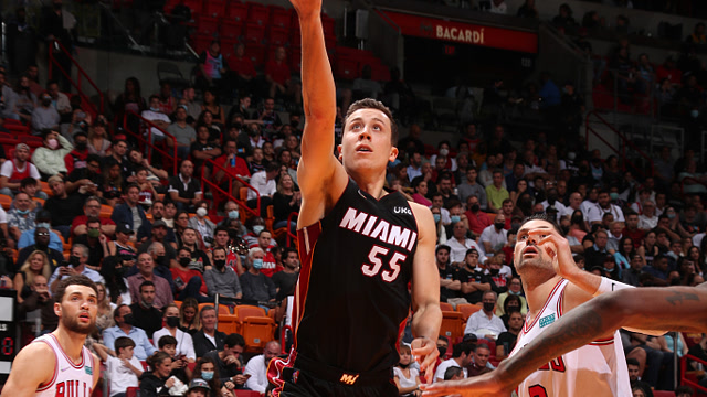 NBA常规赛战报：快船客场险胜雷霆,（NBA常规赛：快船客场惊险击退雷霆）