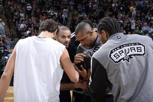 为何亲斯内德？穆帅：斯内德给了我三冠王，那是最棒的一年（穆帅谈为何偏爱斯内德：他助我成就三冠 那是我最辉煌的一年）